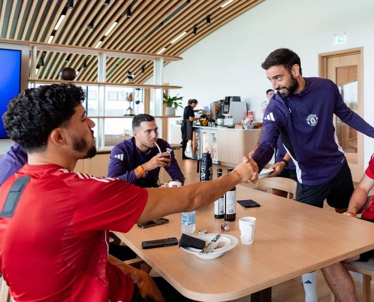 治公园等多, 菲普斯的铭 治公园等多, 菲普斯的铭